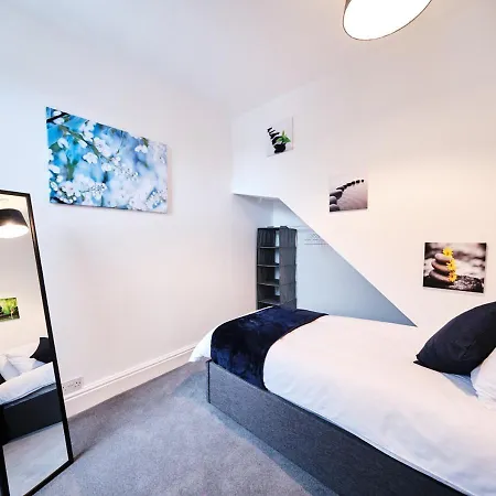 Aspen, 3 Bedrooms With Parking Birmingham Exterior photo