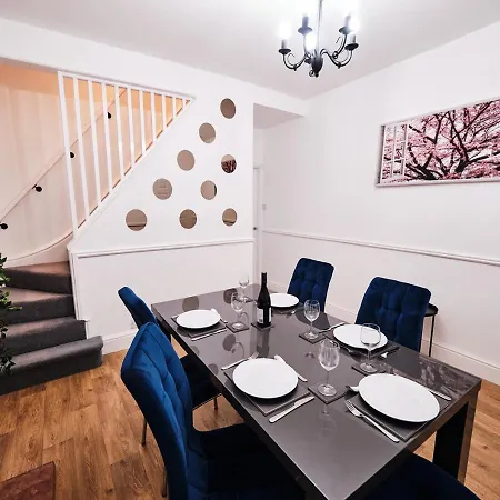 Aspen, 3 Bedrooms With Parking Birmingham Exterior photo
